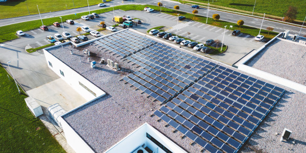 Reformas Integrales de Naves Industriales en Santa Coloma de Gramenet · Instalación de Energías Renovables