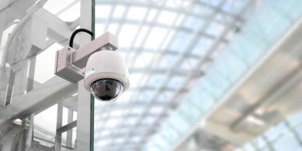 Reformas Integrales de Tiendas y Locales  Comerciales en Santa Coloma de Gramenet · Instalación Sistemas de Seguridad y Videovigilancia