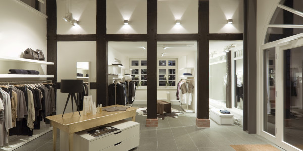 Reformas Integrales de Tiendas y Locales  Comerciales en Santa Coloma de Gramenet · Diseño y Planificación de Espacios Comerciales